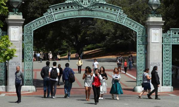 “懦夫”:加州大学停止招收无证学生的计划